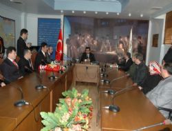 Gazi ve Şehit Yakınları Dernekleri Samsun Valisini Makamında Ziyaret Ettiler.